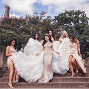 C2020 - BLS989 robe de mariée en perles de cristal swarovski à manches longues et décolleté illusion