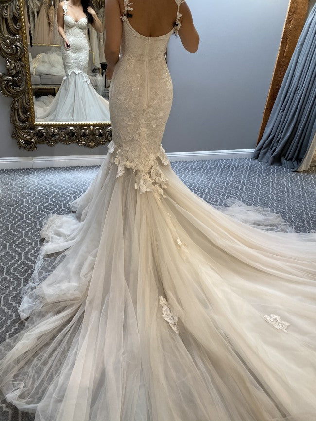 C2022-bff090 Robe de mariée évasée en dentelle