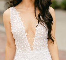 C2023-V93T - Sleeveless v-neck fitted sexy wedding gown