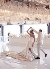 C2023-SS830 - Vestido de novia estilo corsé sin tirantes con cola desmontable