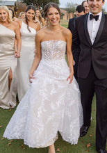 C2023-SA733B - vestido de novia evasé sin tirantes con encaje, pedrería y bordado