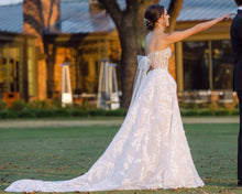 C2023-SA733B - vestido de novia evasé sin tirantes con encaje, pedrería y bordado