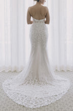 C2024-SF91 - vestido de novia sin tirantes con escote corazón y adornos con motivos florales