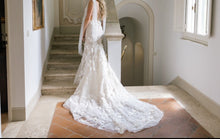 C2024-GL104 - sleeveless embroidered wedding gown