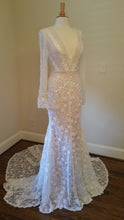Réplication d'une robe de mariée à manches longues inspirée d'Inbal Dror 