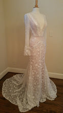 Réplication d'une robe de mariée à manches longues inspirée d'Inbal Dror 