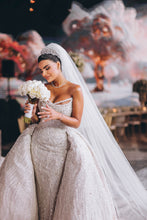 C2023-CB51C - Robe de mariée sexy, ajustée, sans bretelles, avec perles de cristal, avec surjupe de robe de bal amovible