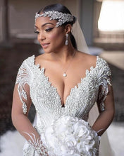 C2022-SLSB448 - Robe de mariée transparente grande taille à manches longues avec Swarovski Crystal Bling