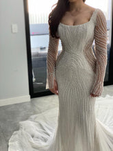 C2023-SLS700 robe de mariée transparente à manches longues et col rond avec perles