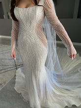 C2023-SLS700 robe de mariée transparente à manches longues et col rond avec perles