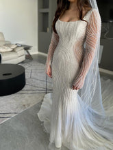 C2023-SLS700 robe de mariée transparente à manches longues et col rond avec perles
