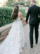 C2023-SAL12a - robe de mariée trapèze de créateur en dentelle perlée avec bretelles