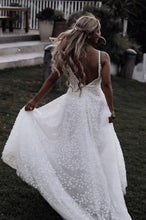 C2023-AE411 vestido de novia sin mangas con cintura imperio y cuello en V a la venta