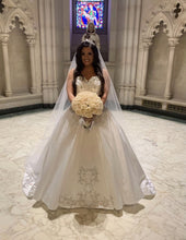 C2023-SS44 sweetheart strapless formal ball gown wedding dress with swarovski crystal bling