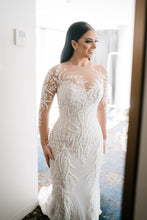 C2023-B551 - Robe de mariée à manches longues et col illusion transparent avec surjupe amovible