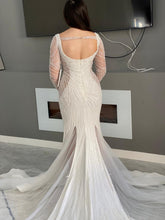 C2022-SS767 Vestido de novia de manga larga con cuello redondo y pedrería
