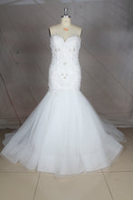 Estilo C2020-Nikema - Vestido de novia de encaje con pedrería entallado y con vuelo