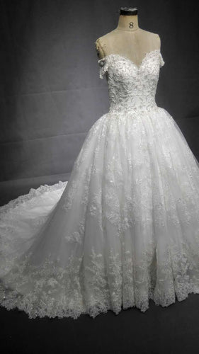 Style #C2017-toria - Robe de mariée trapèze en dentelle perlée, épaules dénudées