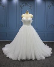 Style # WT4407 Robe de mariée sans bretelles avec poignets transparents