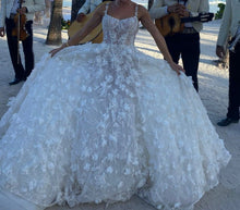 C2022-AL022 - Robe de mariée trapèze à motif floral et bretelles fines